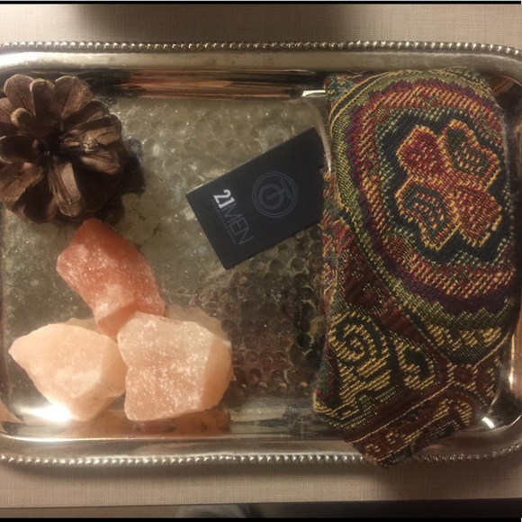 Forever 21 Other - SKINNY BROCADE FLORAL TIE